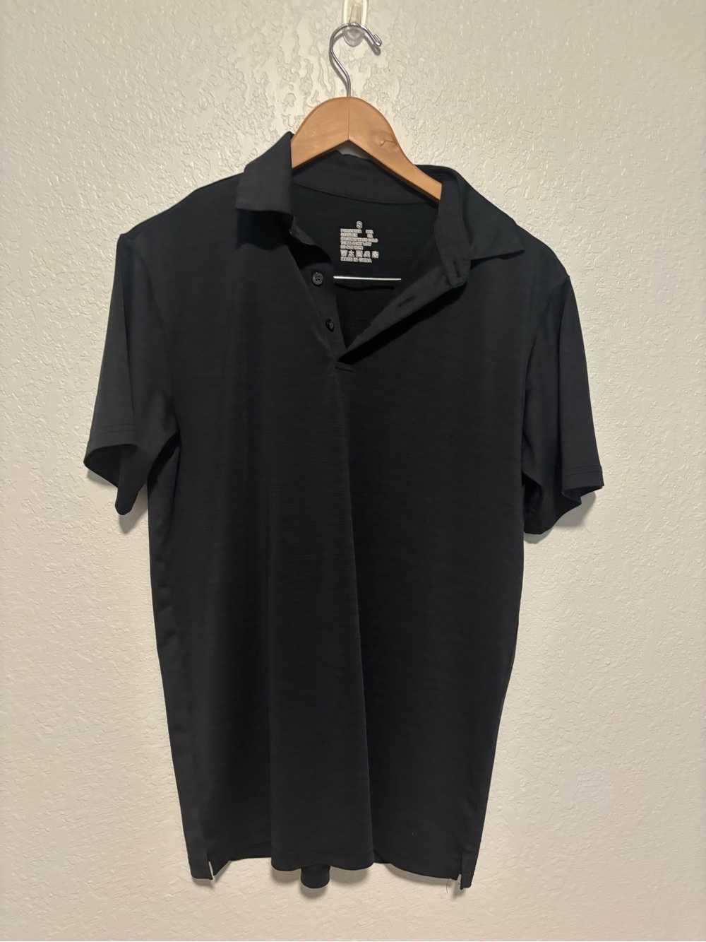 Amazon Black Men's Polo Shirt with Classic Collar